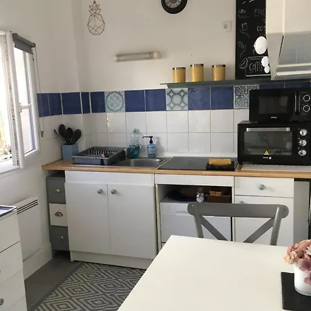 Petite Maison Darwin Daire